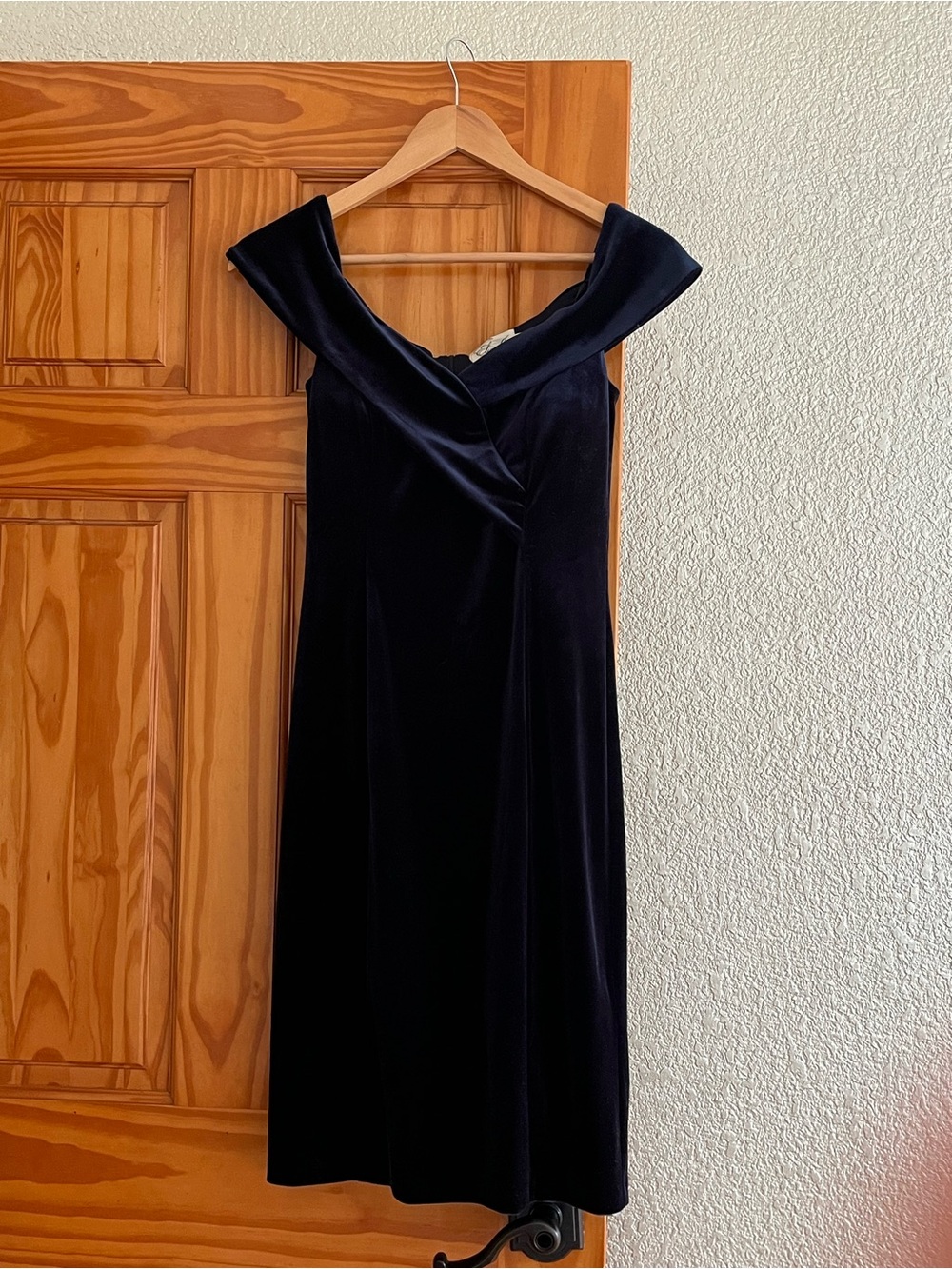 Eliza J Midnight Black Velvet Off-Shoulder Midi Dress